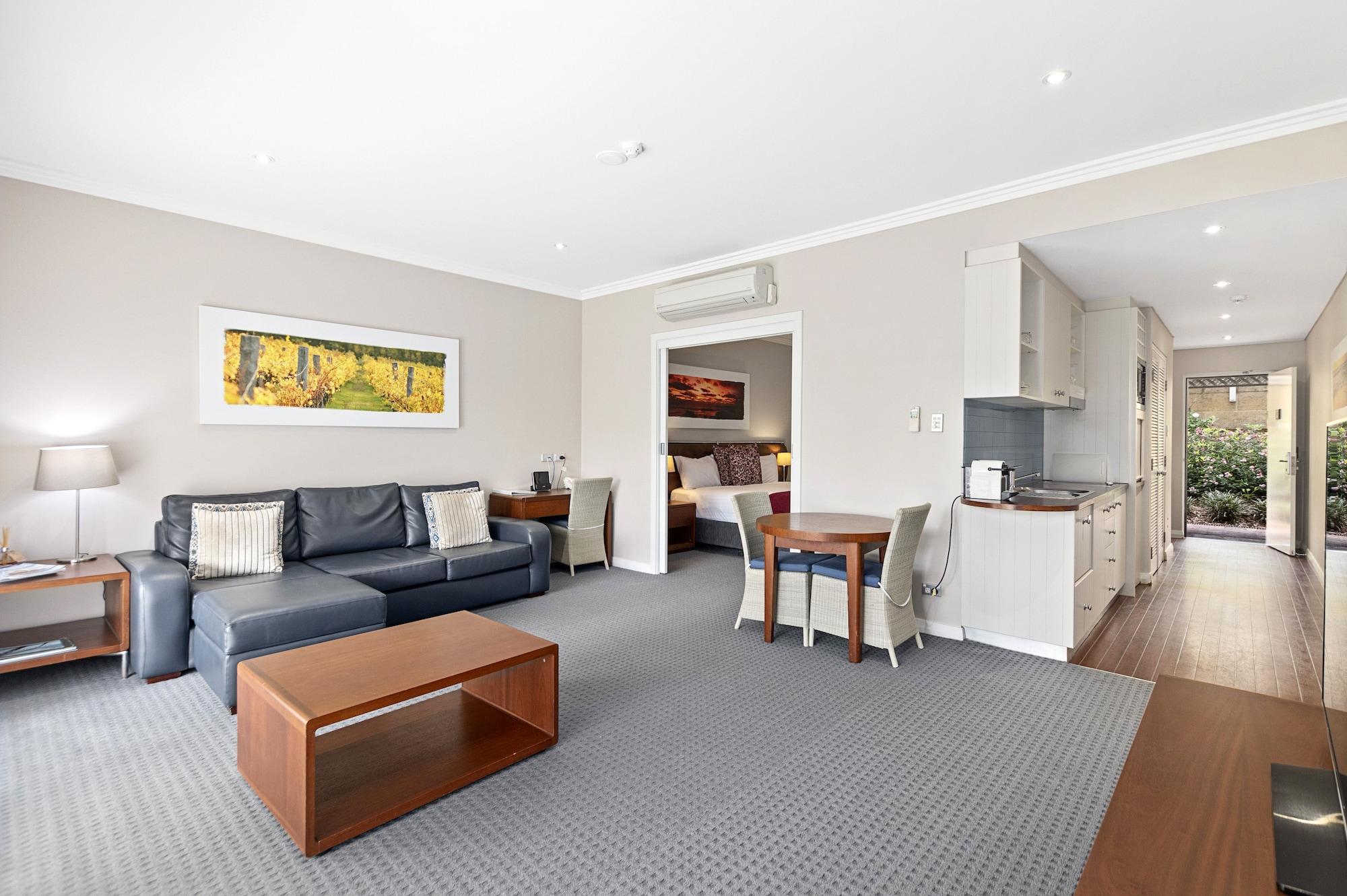 Caves House Hotel & Apartments Яллингап Экстерьер фото