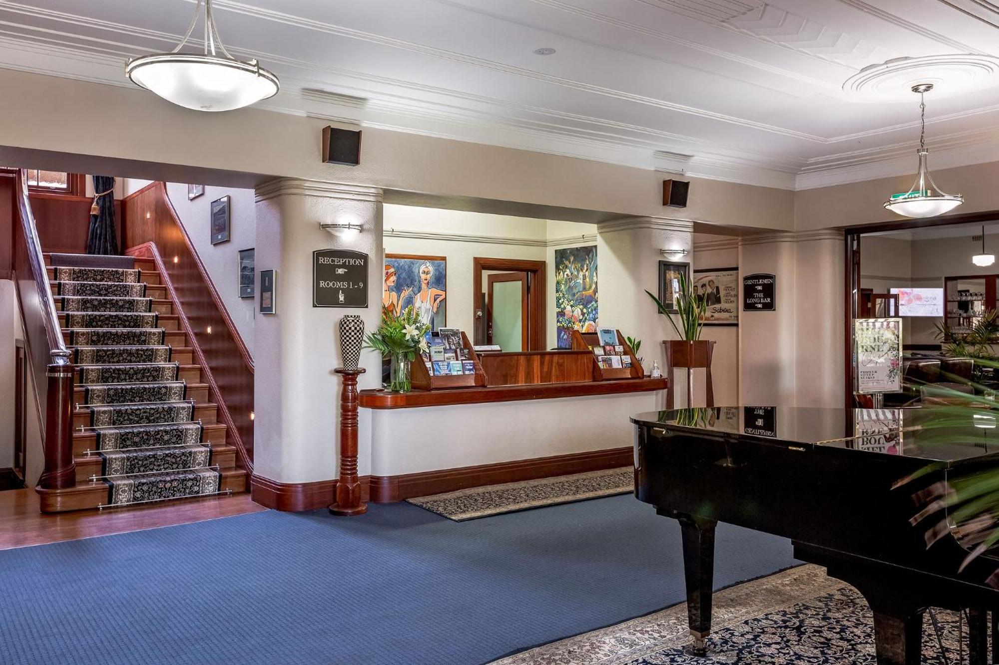 Caves House Hotel & Apartments Яллингап Экстерьер фото