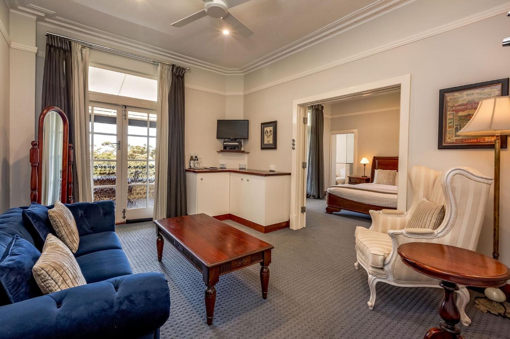 Caves House Hotel & Apartments Яллингап Экстерьер фото