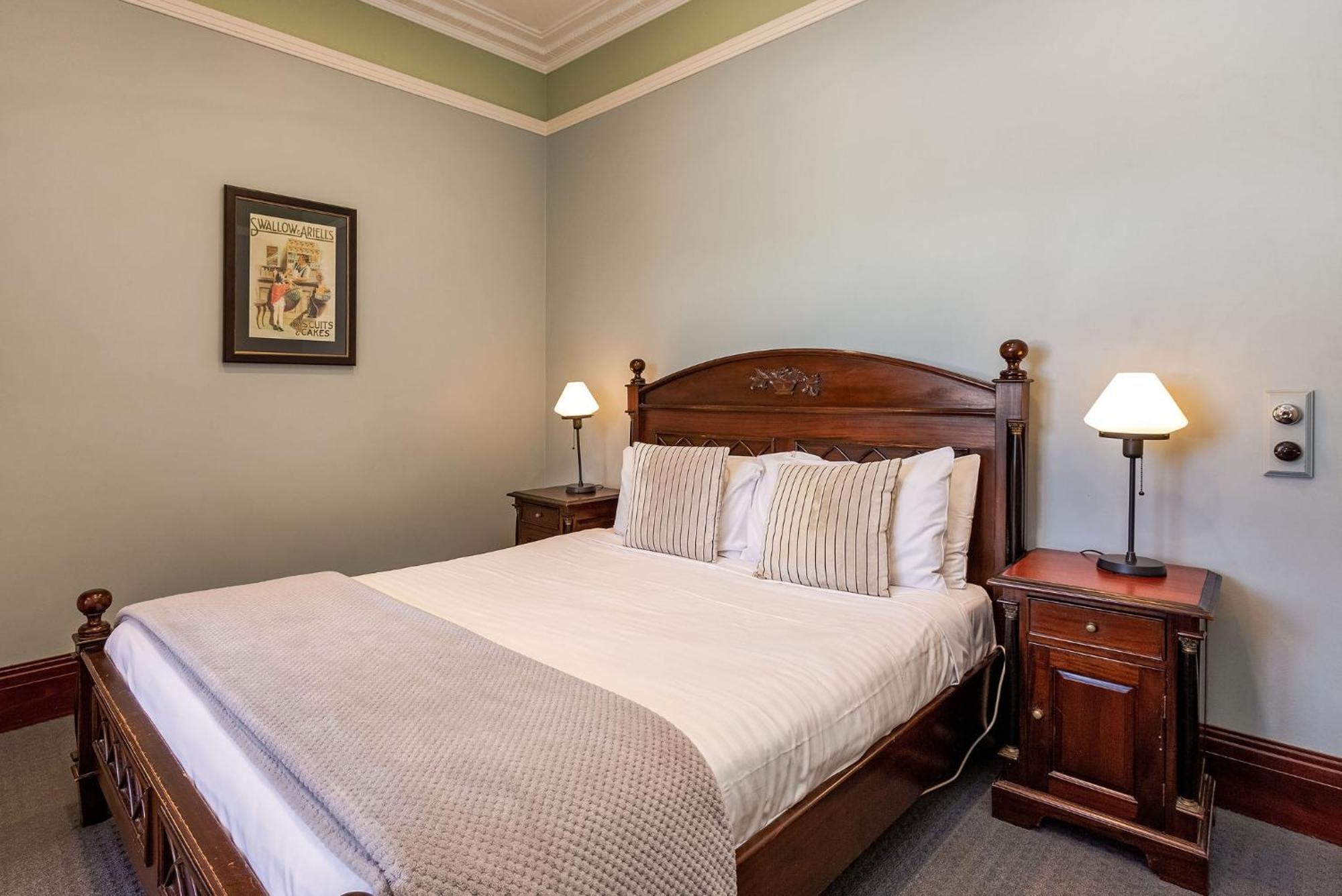 Caves House Hotel & Apartments Яллингап Экстерьер фото