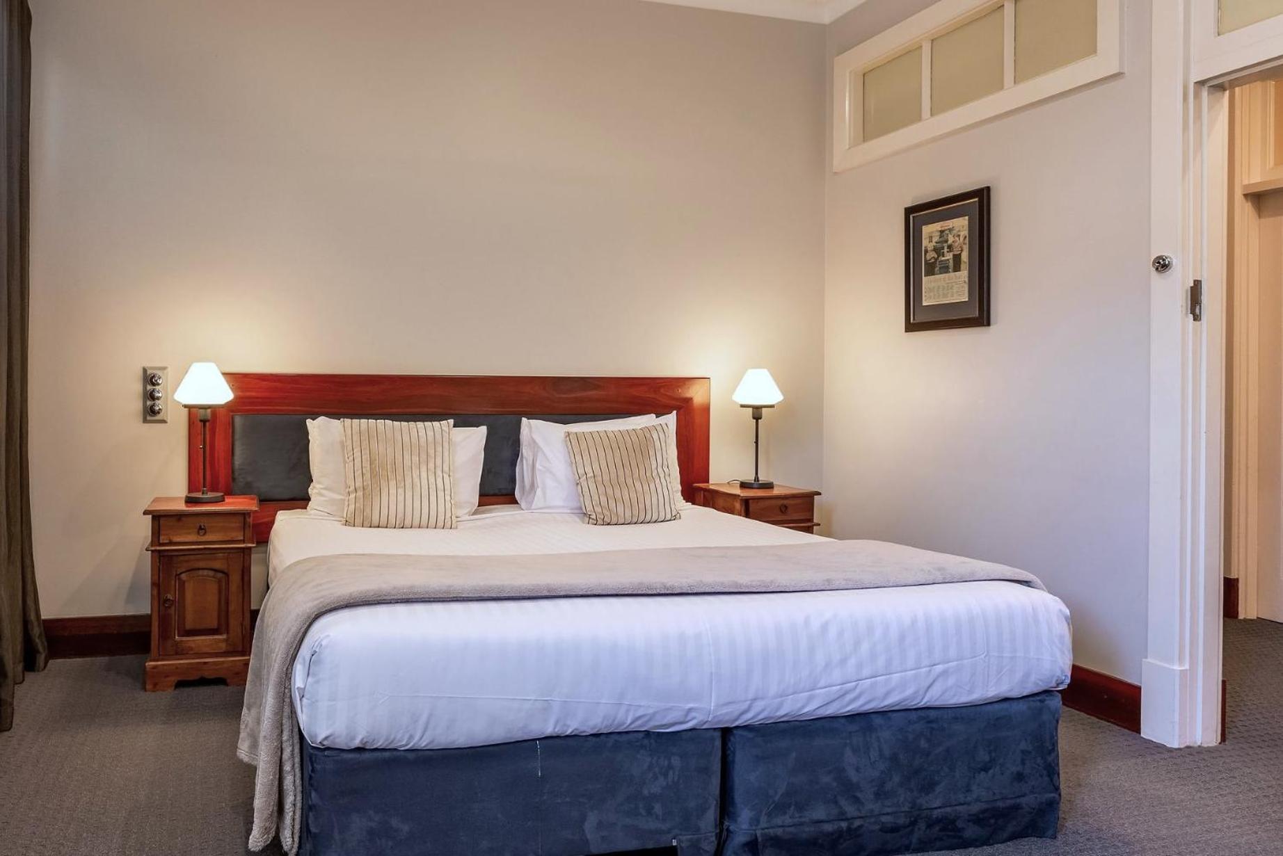 Caves House Hotel & Apartments Яллингап Экстерьер фото