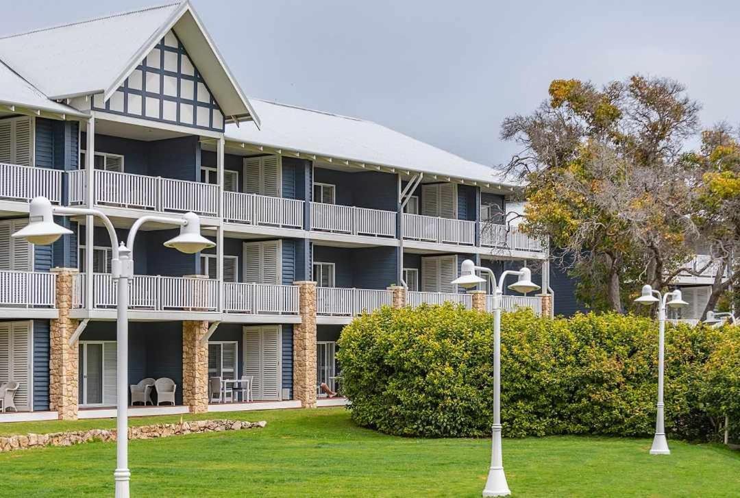 Caves House Hotel & Apartments Яллингап Экстерьер фото