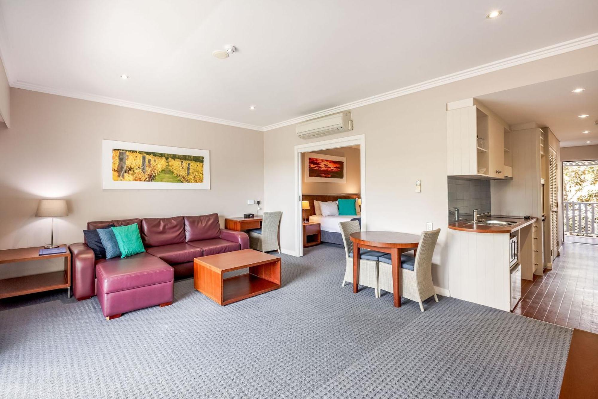 Caves House Hotel & Apartments Яллингап Экстерьер фото